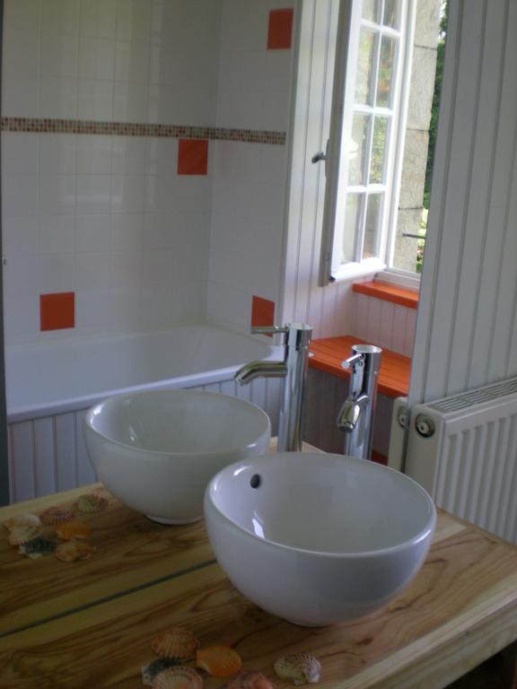 Holiday Home Le Gite De Kerneuil Gommenec'h Phòng bức ảnh